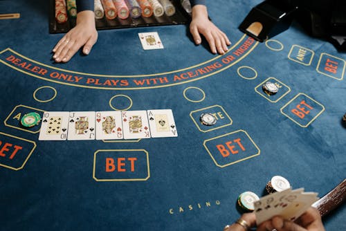 Blackjack e casino ao vivo